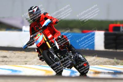 media/Jun-07-2025-TrackDaz (Sat) [[4413525952]]/C Group/1240pm (Turn 1)/